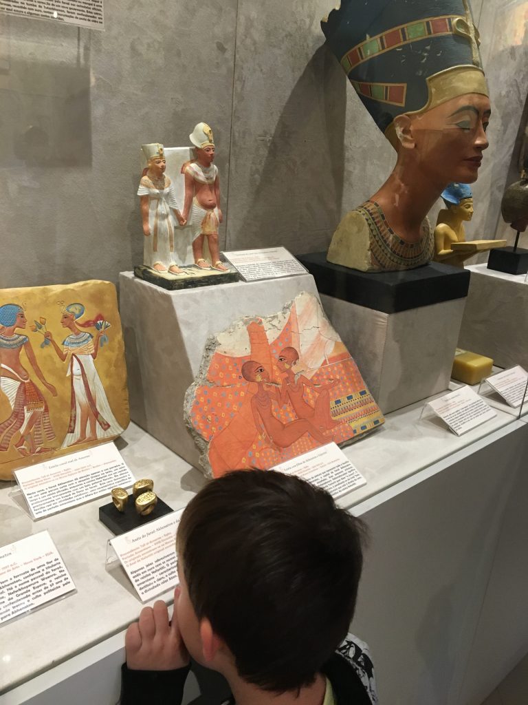 Alguém já começou a curtir a história no Museu Egípcio