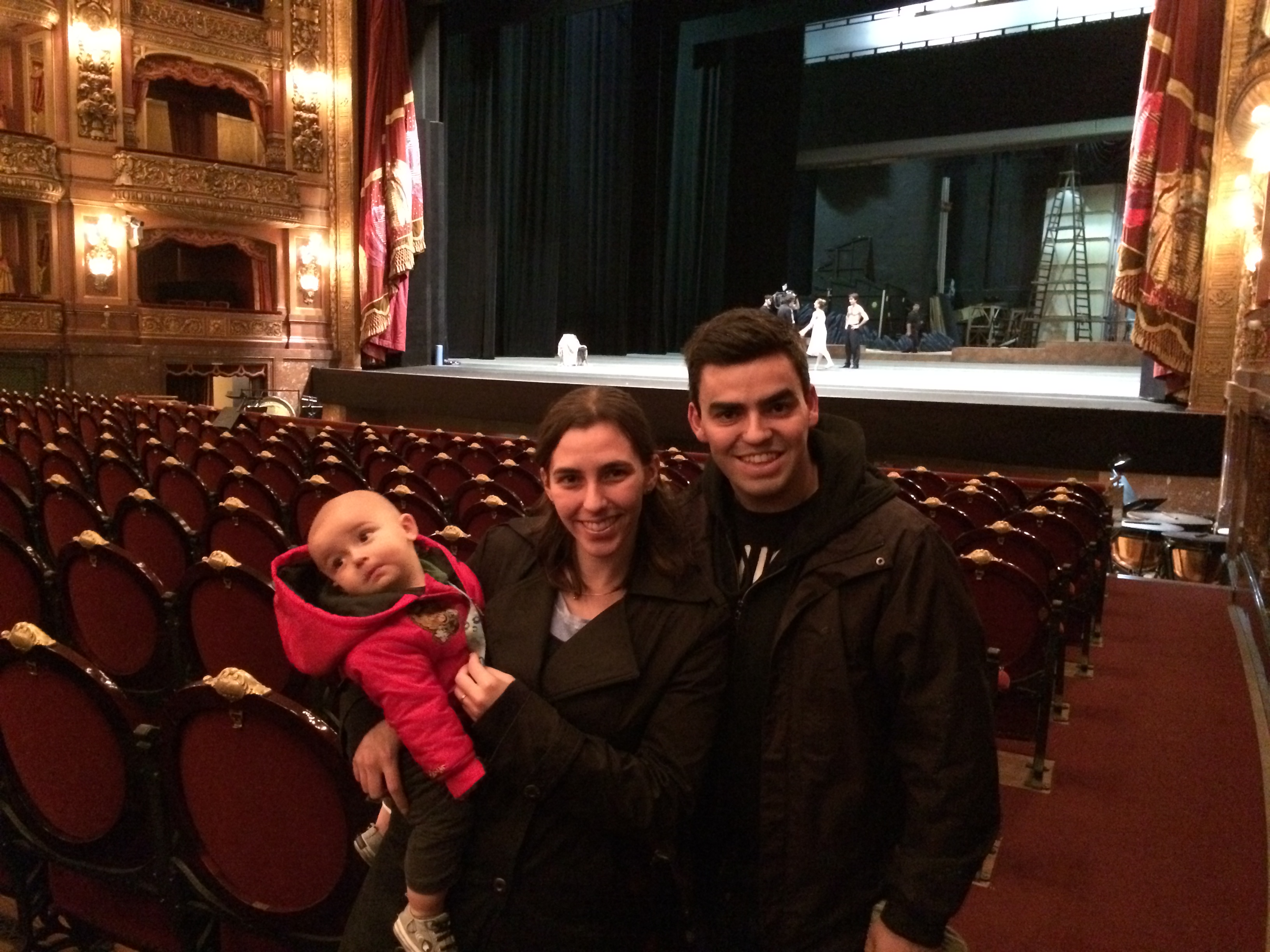 Nossa Família no interior do teatro Colón!