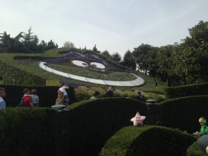 O labirinto da Alice - atração que só tem na Disney de Paris