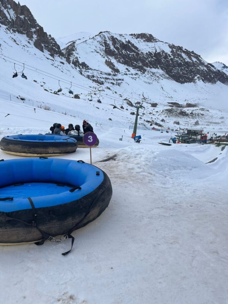 boias de tubing na neve